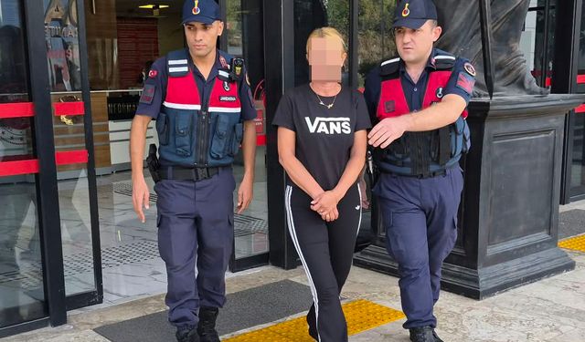 Alanya'da otelin merdivenlerinden düşen Polonyalı turist öldü, eşi tutuklandı