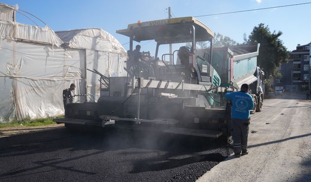 Alanya Belediyesi Payallar’da 3,5 kilometrelik sıcak asfalt çalışması başlattı
