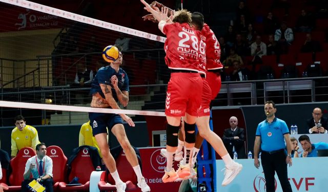 Alanya Belediyespor, Fenerbahçe Medicana’ya 3-0 mağlup oldu