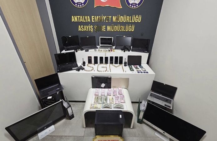 Avrupa ülkelerini hedef alan dolandırıcılık şebekesine operasyon: 5 tutuklama