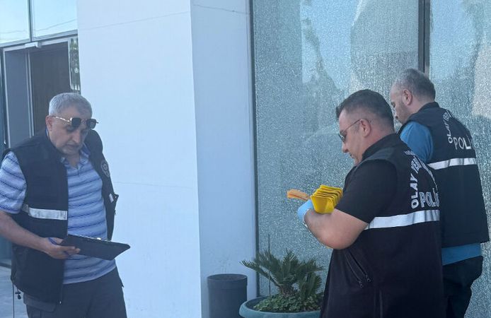 Antalya'da oto galeriye silahlı saldırı