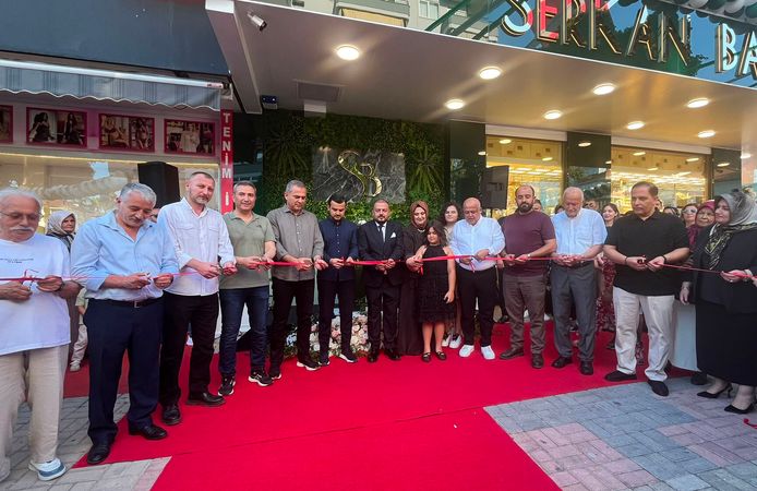 Alanya’da Serkan Batı Kuyumculuk açıldı