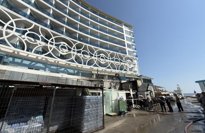 Alanya'da otelin geri dönüşüm deposunda yangın