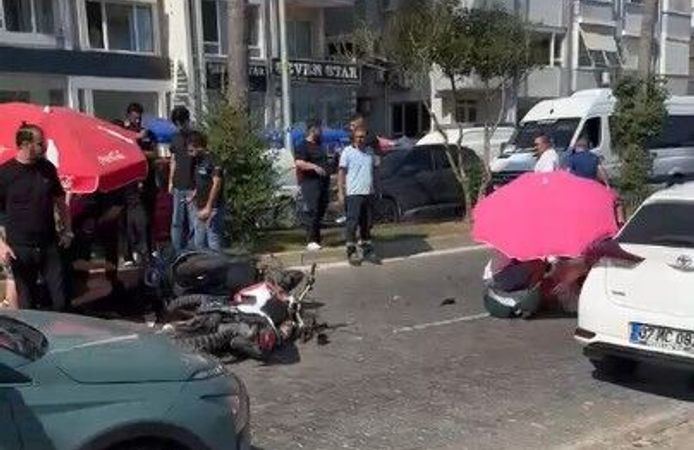 Alanya’da iki motosiklet çarpıştı: Yaralılar var
