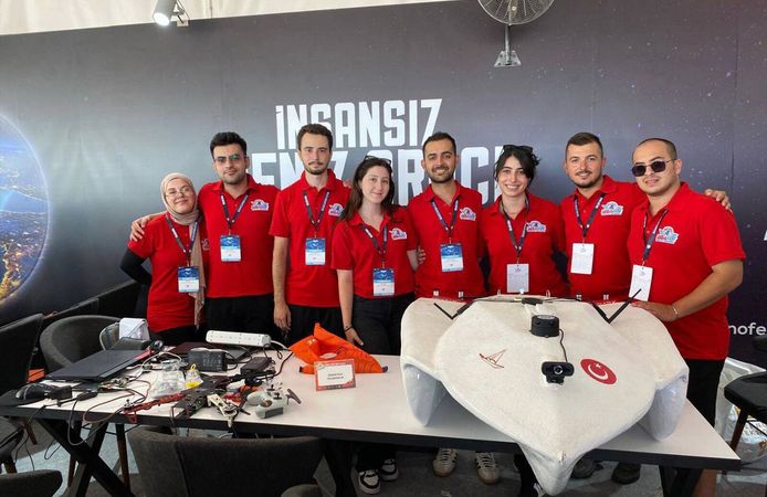 ALKÜ’lü gençlerden çifte başarı: Zeronetech Takımı TEKNOFEST finalinde ve Norveç yolunda!
