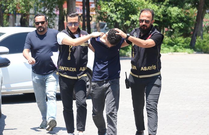 'İçlerine şeytan girdi' deyip, iki ablasını boğmaya kalkıştı