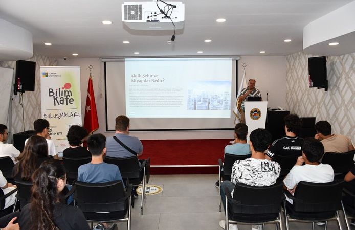 Alanya Üniversitesi’nden geleceğin meslekleri söyleşisi