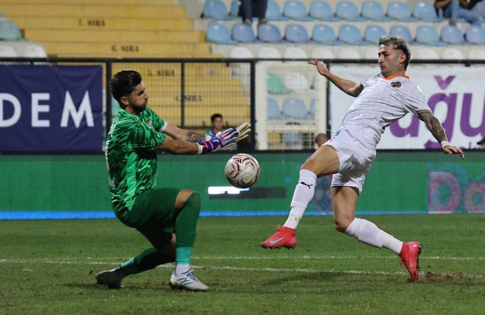Eyüpspor, Alanyaspor’u 2-1 yenerek sezonun ilk galibiyetini aldı