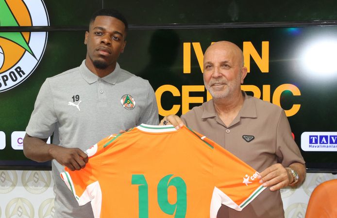 Alanyaspor, Ivan Cedric ile 4 yıllık sözleşme imzaladı