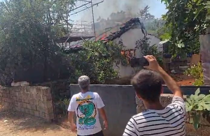 Gecekondu yangında kullanılamaz hale geldi