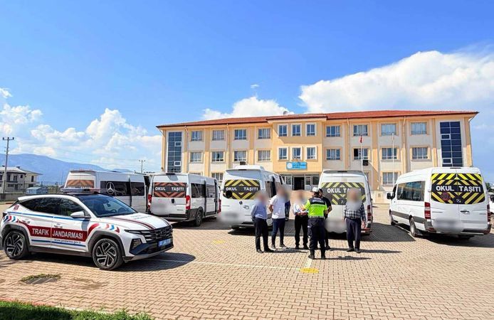 Antalya'da okul servislerine ilk gün denetimi