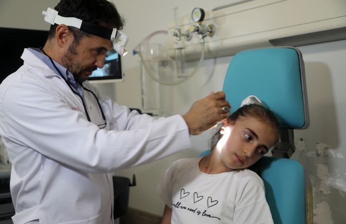 Çocuklukta işitme kaybına 'biyonik kulak' çözümü