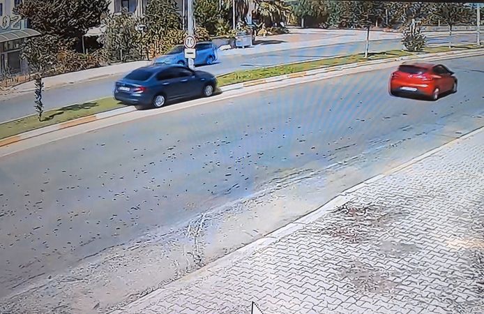 Direksiyondayken fenalaşıp kaza yapan otomobil sürücüsü hayatını kaybetti