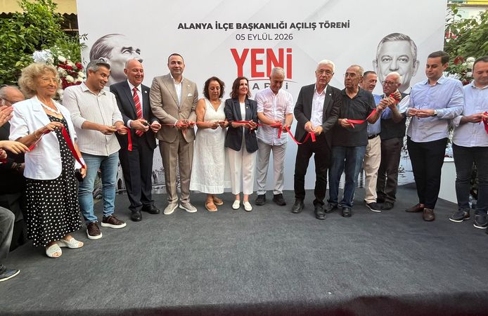 Yeni Parti Alanya İlçe Başkanlığı yeni hizmet binası törenle açıldı