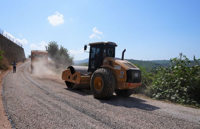 Alanya'nın o mahallesinde 5 kilometrelik asfalt konforu