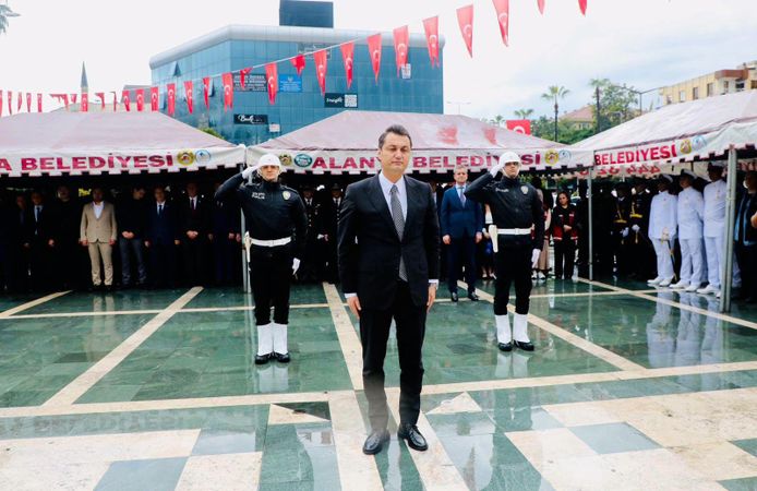 Alanya’da Cumhuriyetin 103. Yıl Dönümü çelenk töreniyle başladı