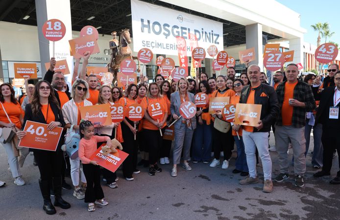 Antalya Ticaret ve Sanayi Odası'nda seçim günü: Adaylar oy kullandı, trafik yoğunluğu oluştu
