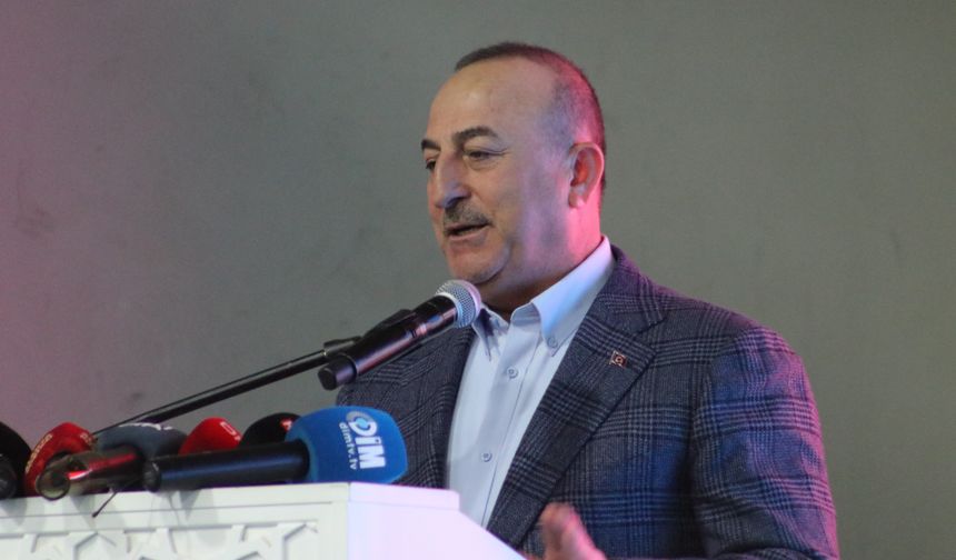 Dışişleri Bakanı Çavuşoğlu Alanya'da partililere seslendi