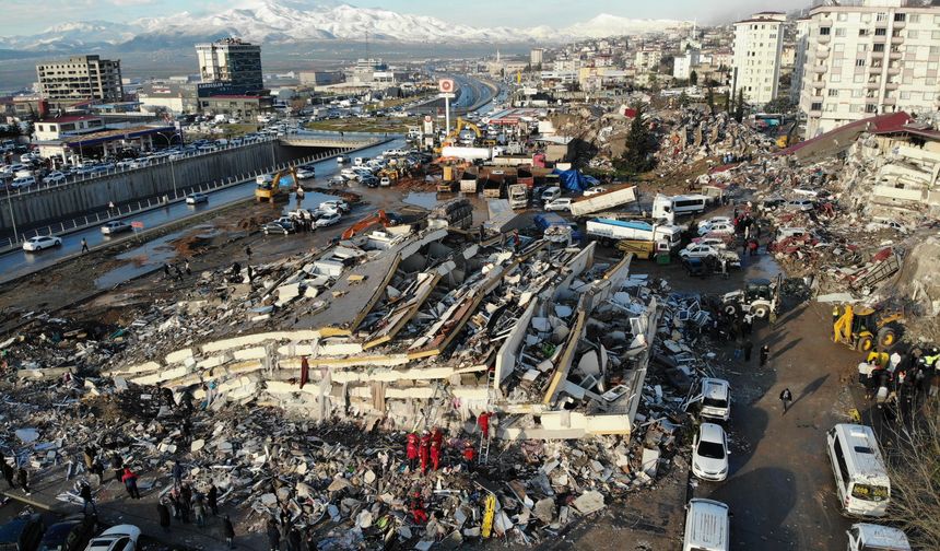 Depremde can kaybı sayısı 3 bin 419'a yükseldi
