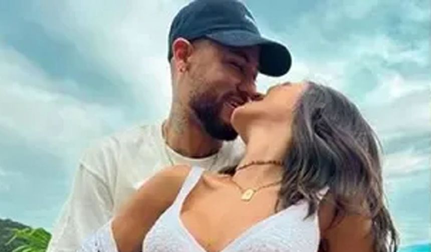 Futbolcu Neymar, ayrıldığı sevgilisi ile seks sözleşmesi!