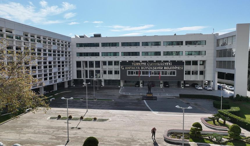 Antalya'da 'rüşvet' operasyonu: 10 kişi hakkında gözaltı kararı