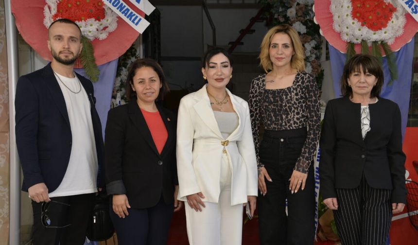 Konaklı’da güzelliğin yeni adresi: Peri Güzellik & Estetik Salonu açıldı