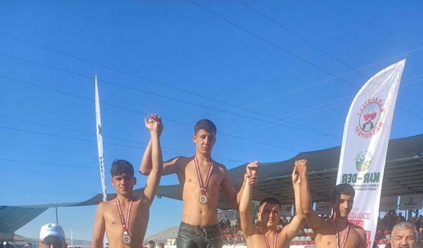 Pehlivanlardan 4 madalya