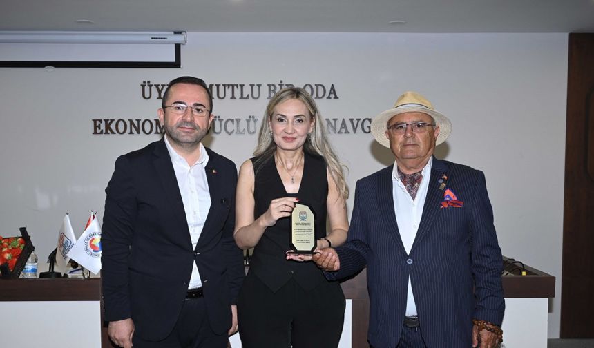 Topraksız tarımda çilek yetiştiriciliği toplantısı