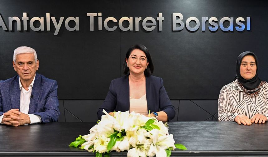 'Çiftçi yoksa ekmek de yok'