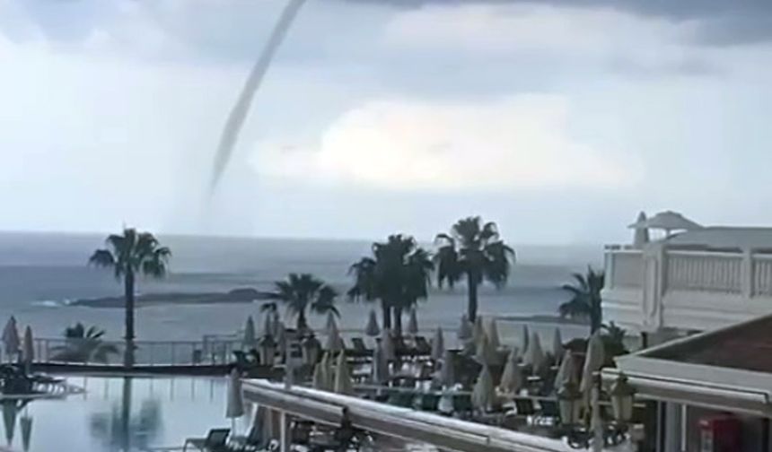Antalya'da denizde oluşan hortumlar kamerada