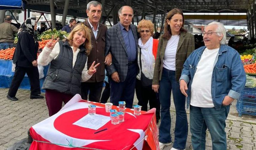 Türk bayrağı masa örtüsü olarak kullanan ilçe başkanına 3 yıl hapis istendi