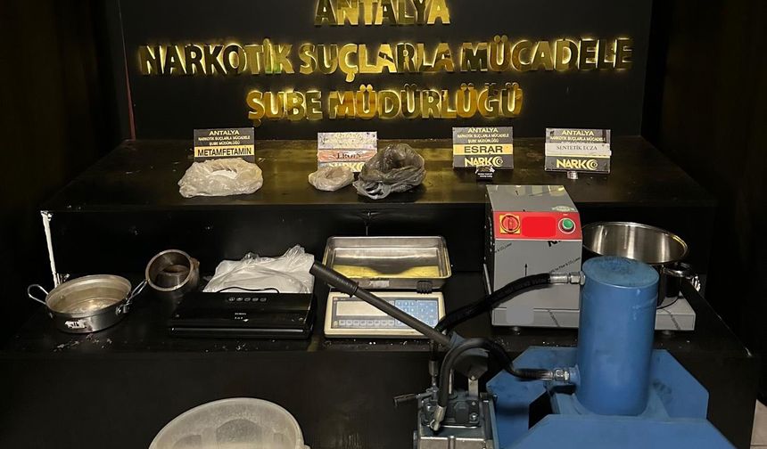 Antalya'da zehir tacirlerine darbe