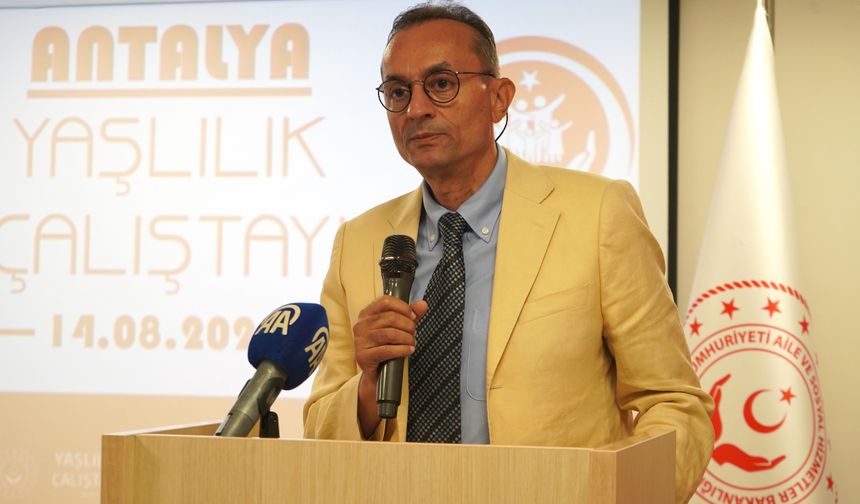 Yaşlı bireylerin sorunları ve çözüm önerileri görüşüldü
