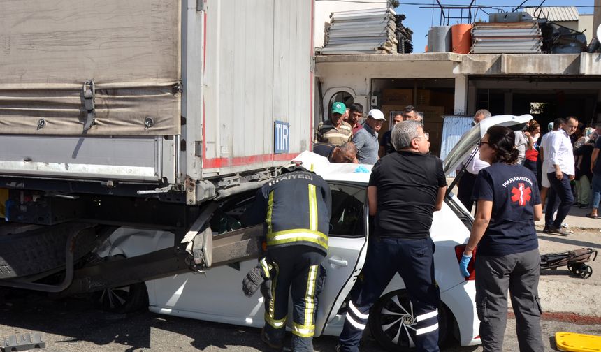 Antalya'da kazada baba, anne ve 2 çocuğunun yaralandı