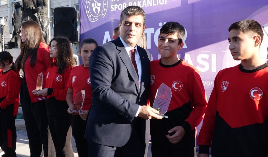 Amatör Spor Haftası'nda ödüller verildi