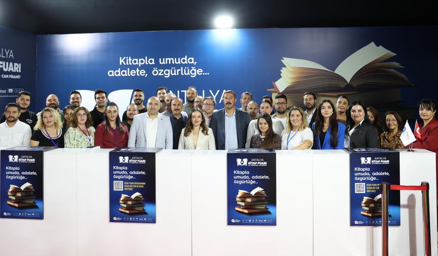 Antalya Kitap Fuarı'nı 1 milyon 103 bin kişi ziyaret etti