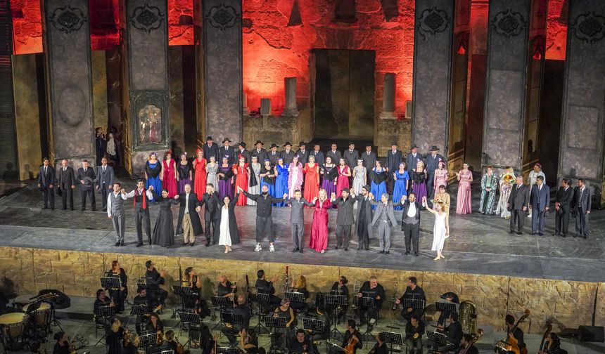 Aspendos'a muhteşem final