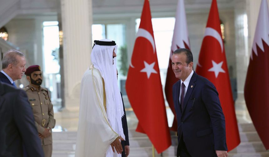 Cumhurbaşkanı Erdoğan'ın Körfez turunda Antalya'dan iki milletvekili