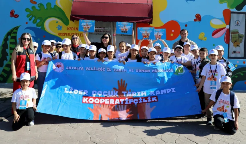 Antalya'da 'Lider Çocuklar' kadın emeğini destekledi