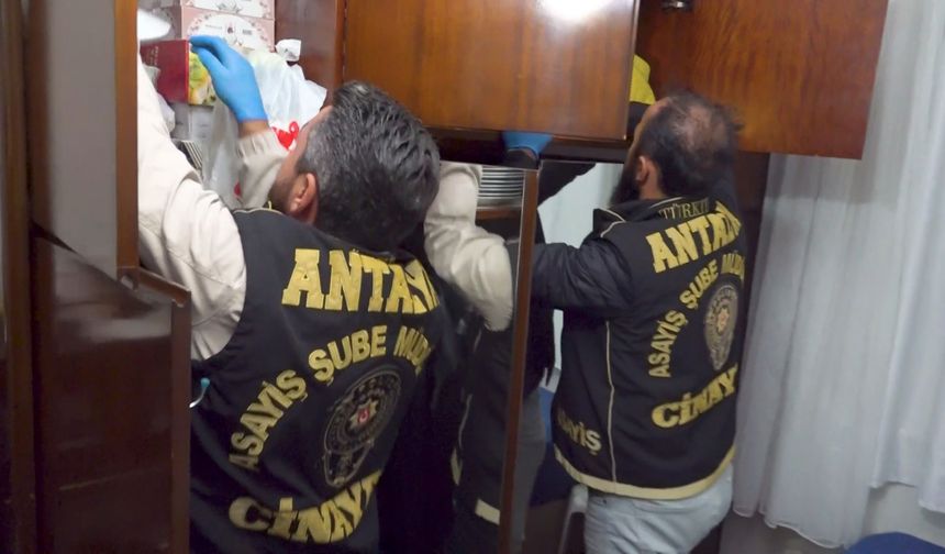 Antalya'da erkek müşteriye fahiş hesap tuzağına 16 tutuklama