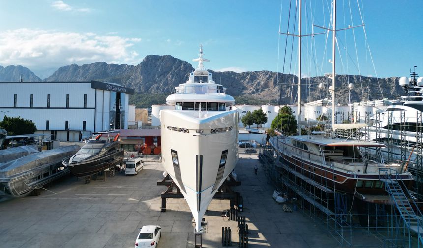 Antalya'dan 25 yılda dünyaya 2 milyar dolarlık süper lüks yat