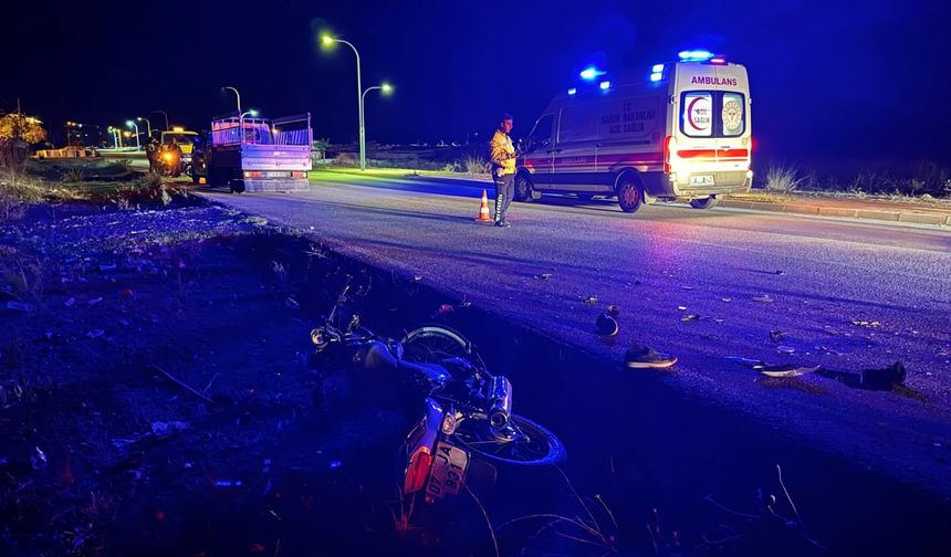 Gazipaşa'da kaza yapan sürücünün dişlerini telefon ışığıyla aradılar