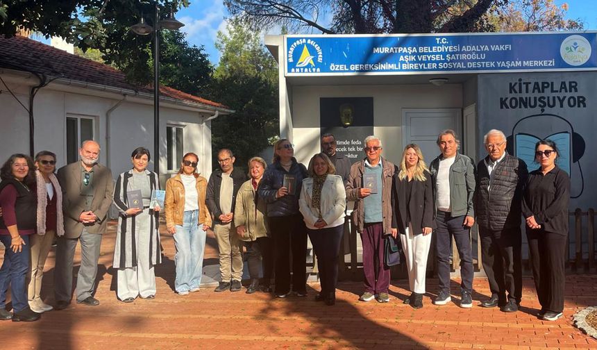 Yazar ve şairler gönüllü okuyucu oldu