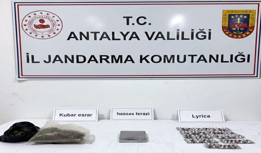 Alanya'da jandarma bir eve baskın yaptı