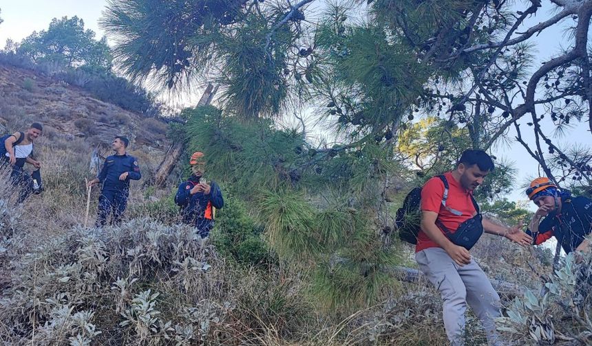 Dağda mahsur kalan Nazmi Çöl'ü AFAD kurtardı