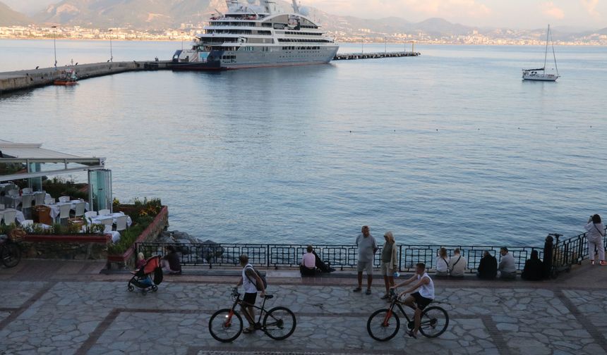 Alanya'ya Fransa vatandaşı 148 turist geldi