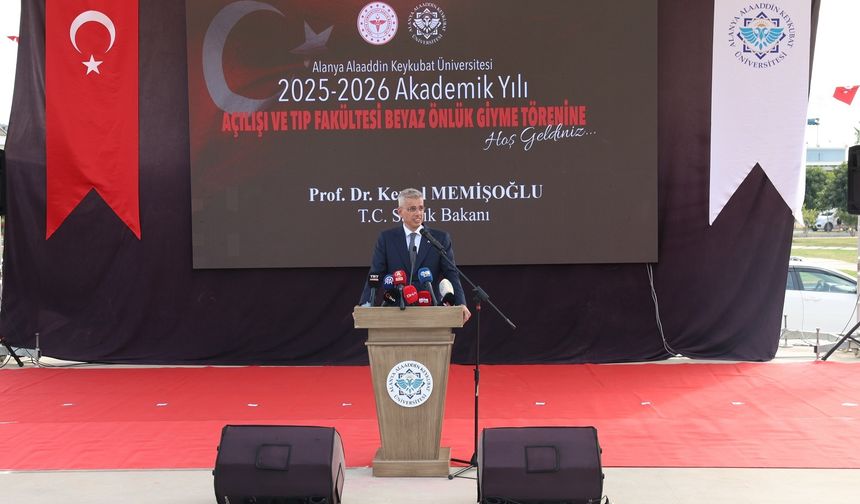 ALKÜ'de ilk ders Bakan Memişoğlu'ndan