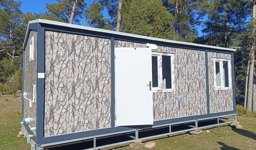 Antalya'da Ayşe teyzeye konteyner ev