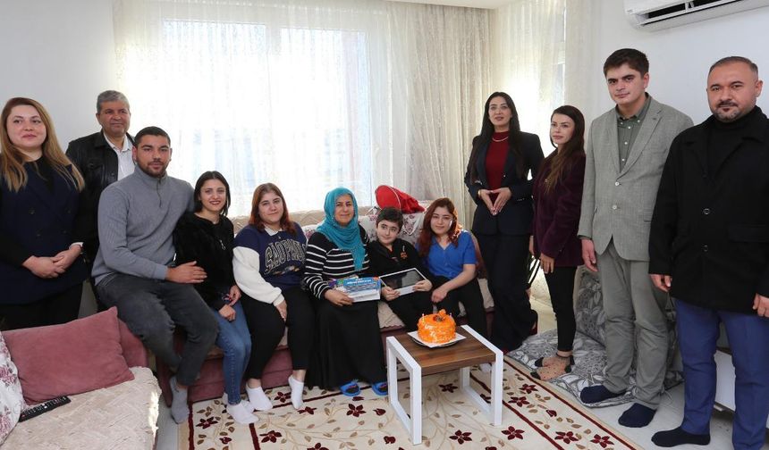 Genç ressamın hayalleri, Engelsiz Sanat Projesi ile renklendi