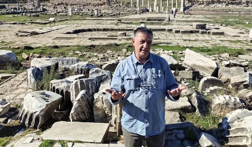 Büyük İskender'in fethedemediği antik kentte, 2 bin yıllık aslan başlı çörten kırıldı